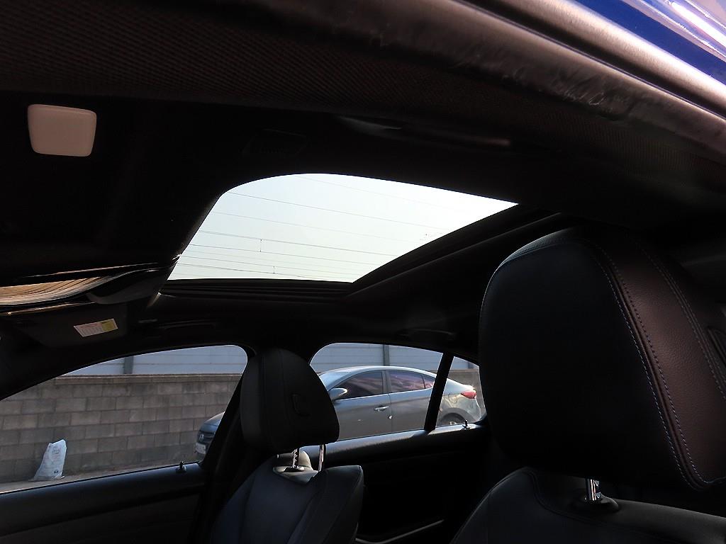 BMW 3 series 2020 Azul - Importación desde Corea - HF Imports Iquique - Foto 18