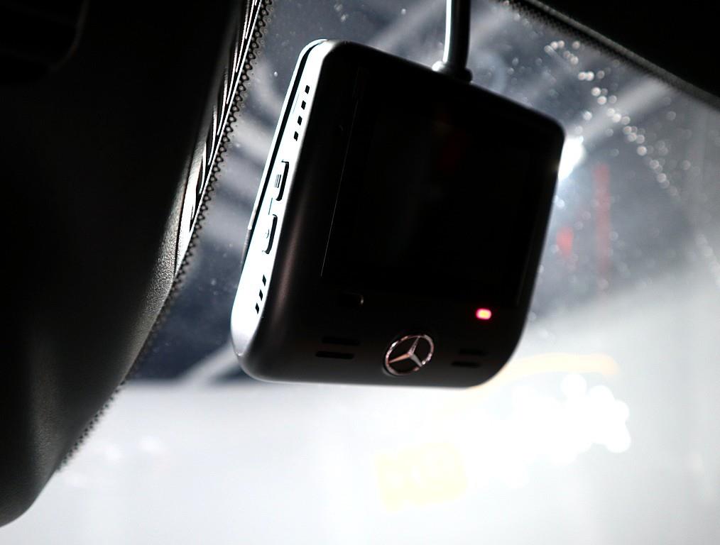 Mercedes Benz GLC Class - Vista 12