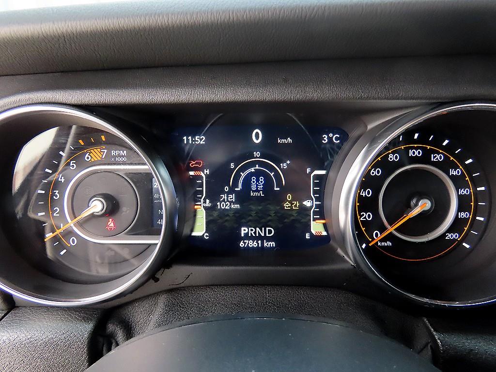 Jeep Wrangler - Vista 9