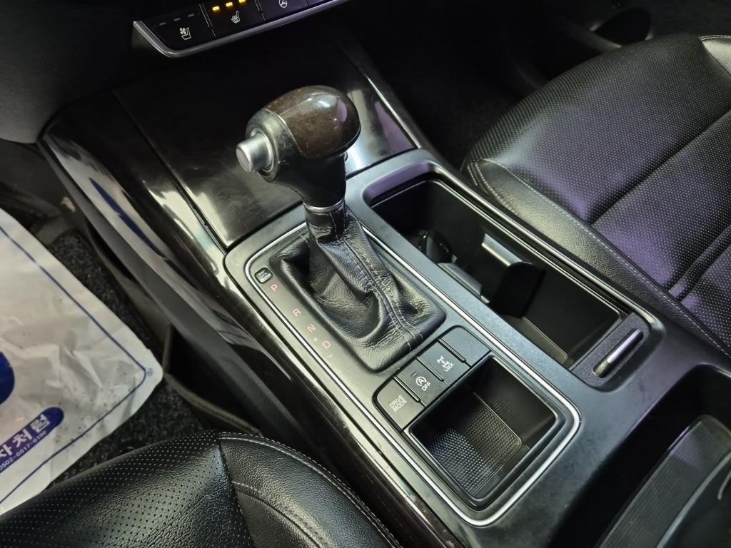 KIA Sorento - Vista 8