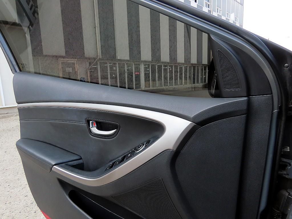 HYUNDAI i30 - Vista 11