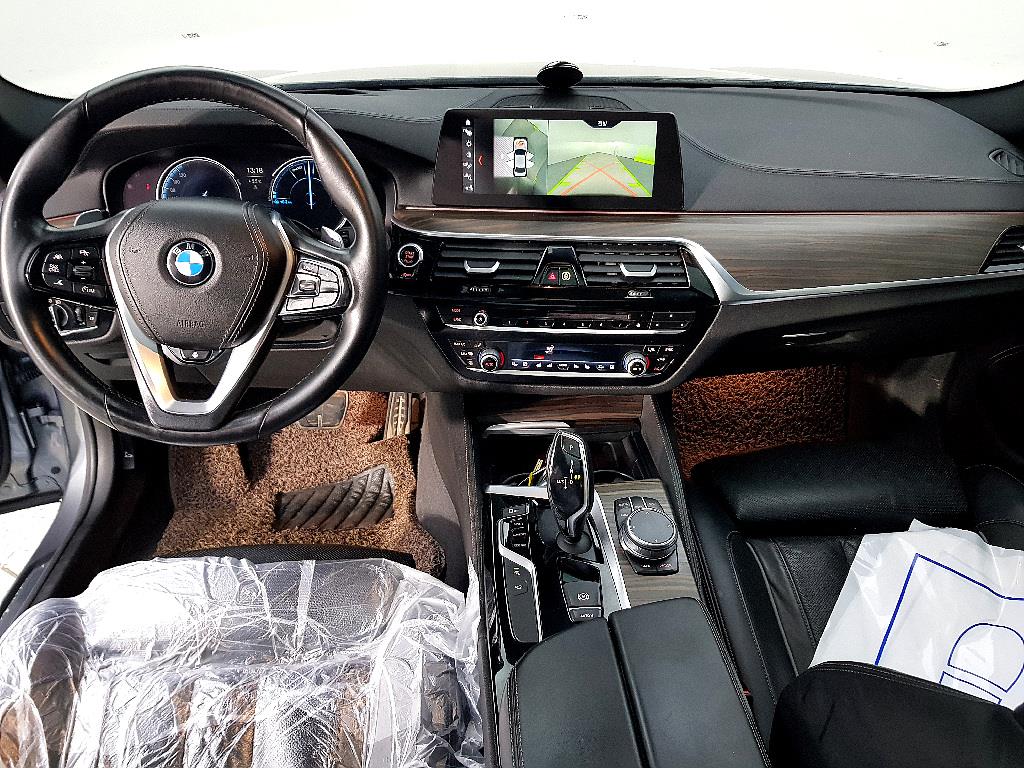 BMW 5 Series - Vista 5
