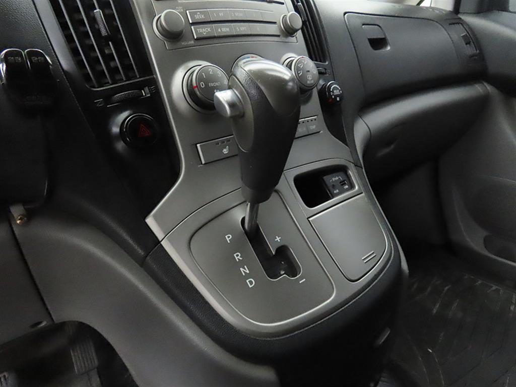 HYUNDAI Starex - Vista 11