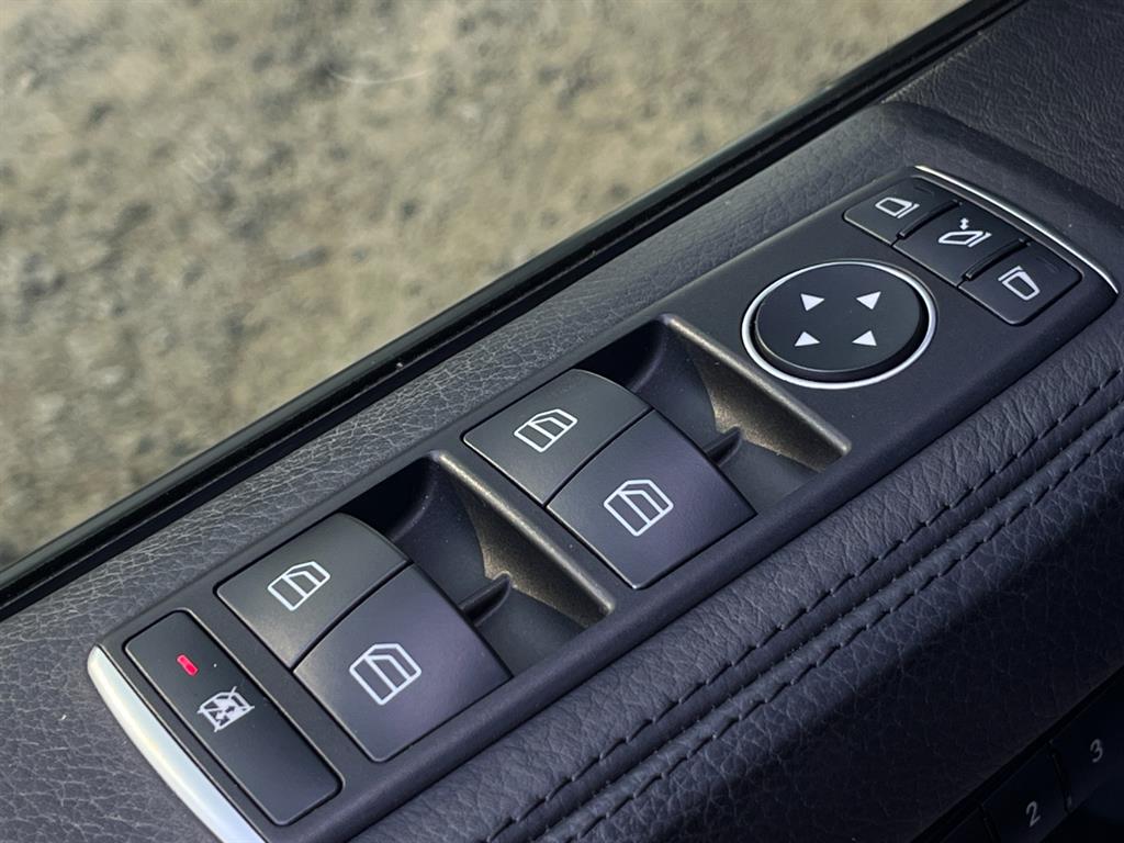 Mercedes Benz G Class (G Wagen) 2017 Negro - Importación desde Corea - HF Imports Iquique - Foto 17