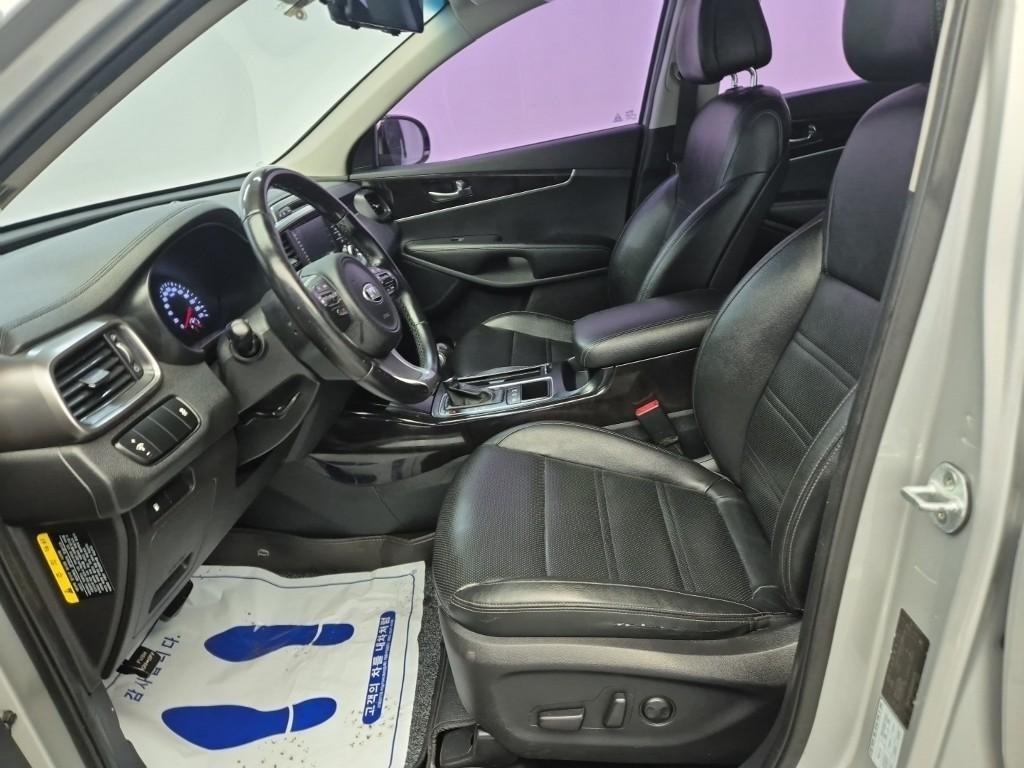 KIA Sorento - Vista 11