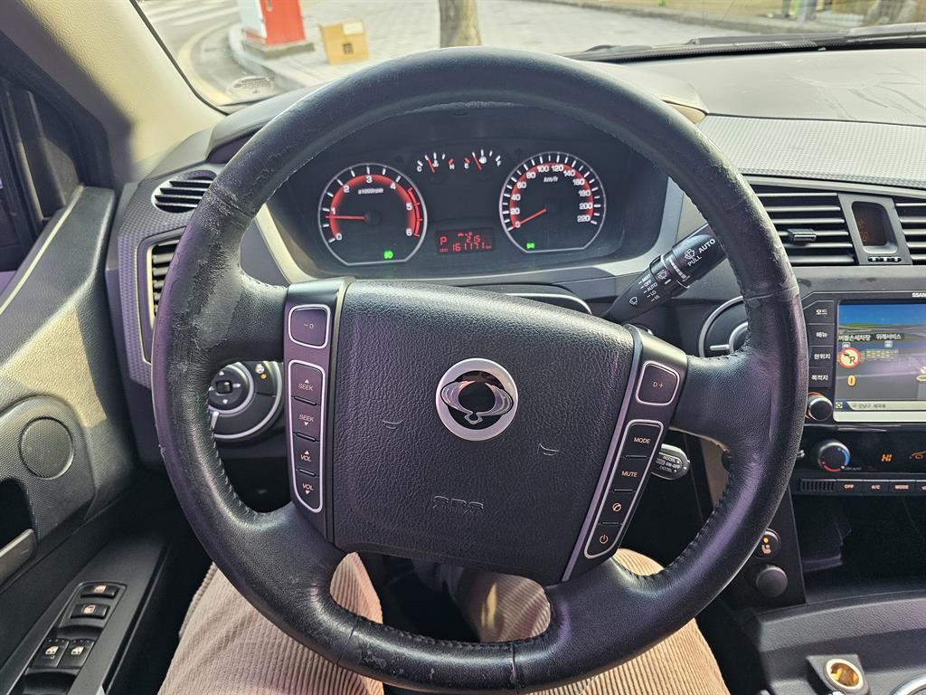 Ssangyong Korando 2015 Negro - Importación desde Corea - HF Imports Iquique - Foto 13