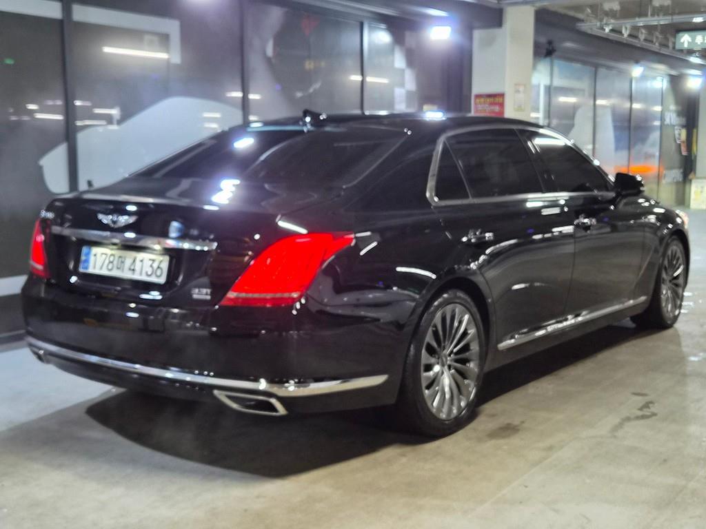 Genesis EQ900 - Vista 3