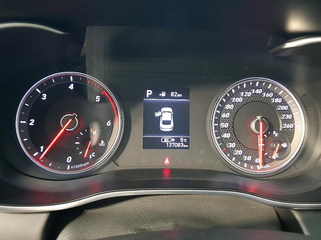 Genesis G70 - Vista 7