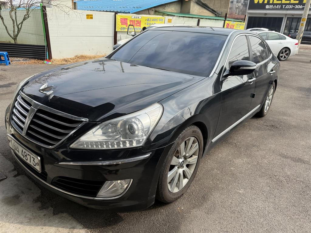 HYUNDAI Equus - Vista 2