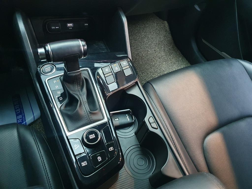 KIA Sportage - Vista 11