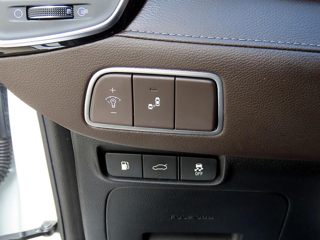 HYUNDAI Grandeur - Vista 12