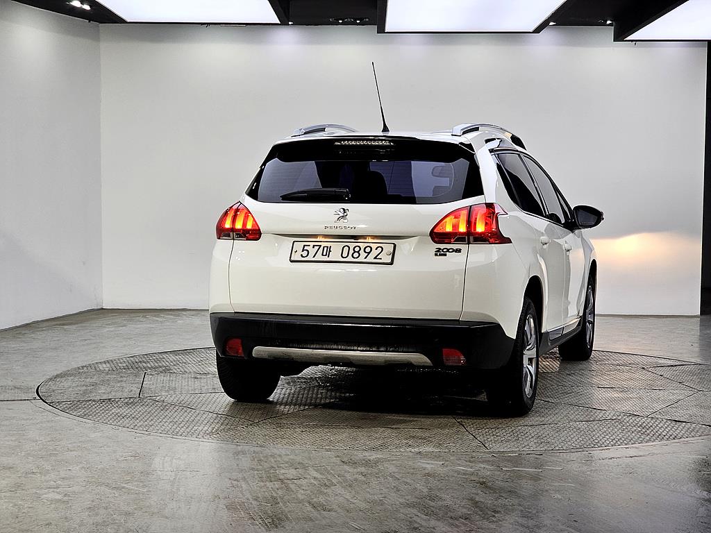 Peugeot 2008 - Vista 4