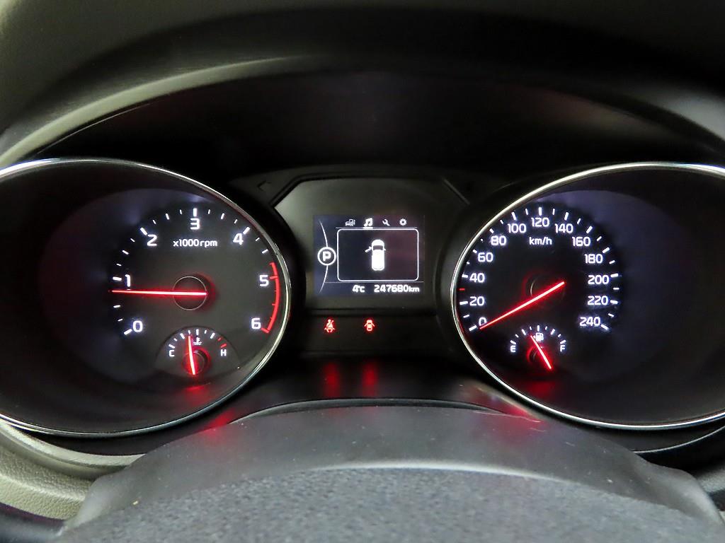 KIA Carnival - Vista 6