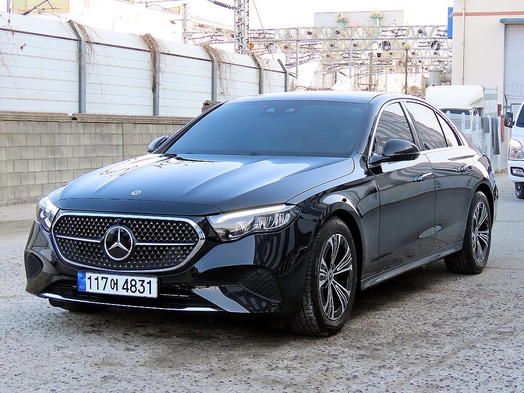 Mercedes Benz E class - Vista 2