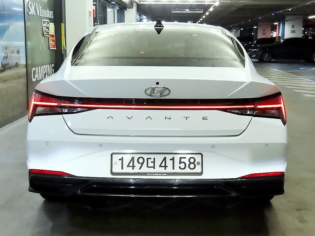 HYUNDAI Avante - Vista 5