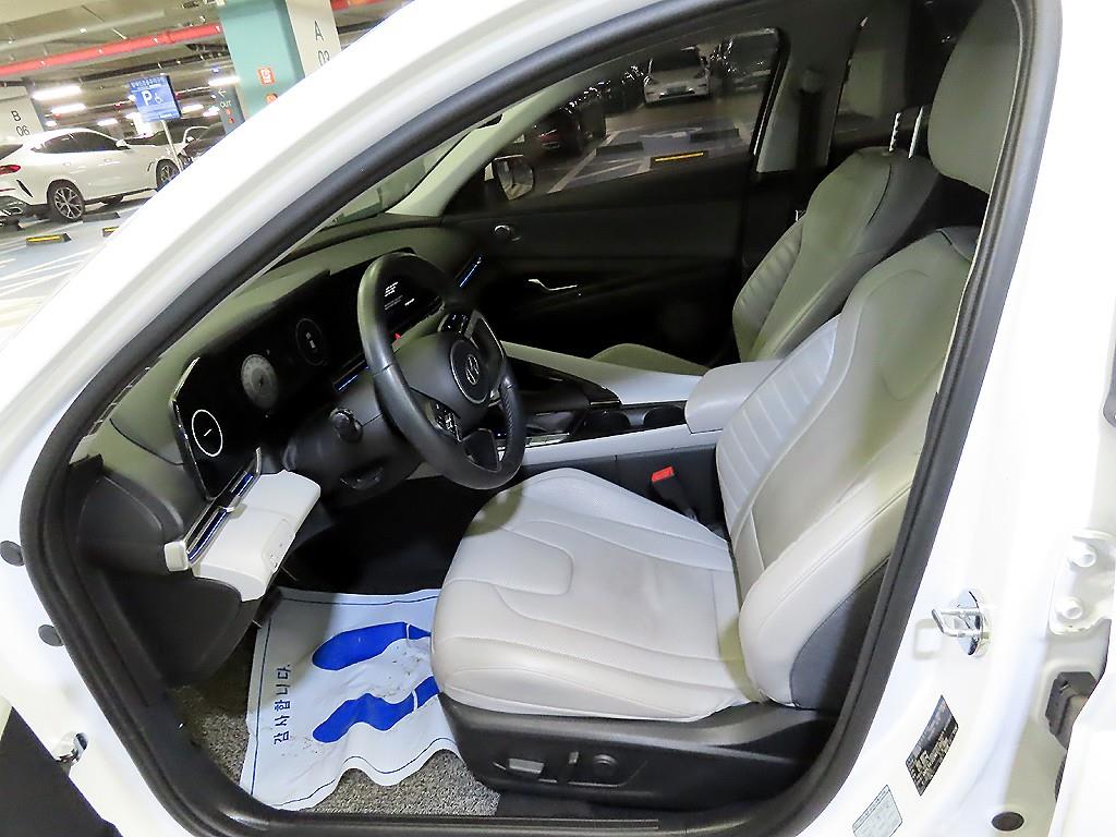 HYUNDAI Avante - Vista 6