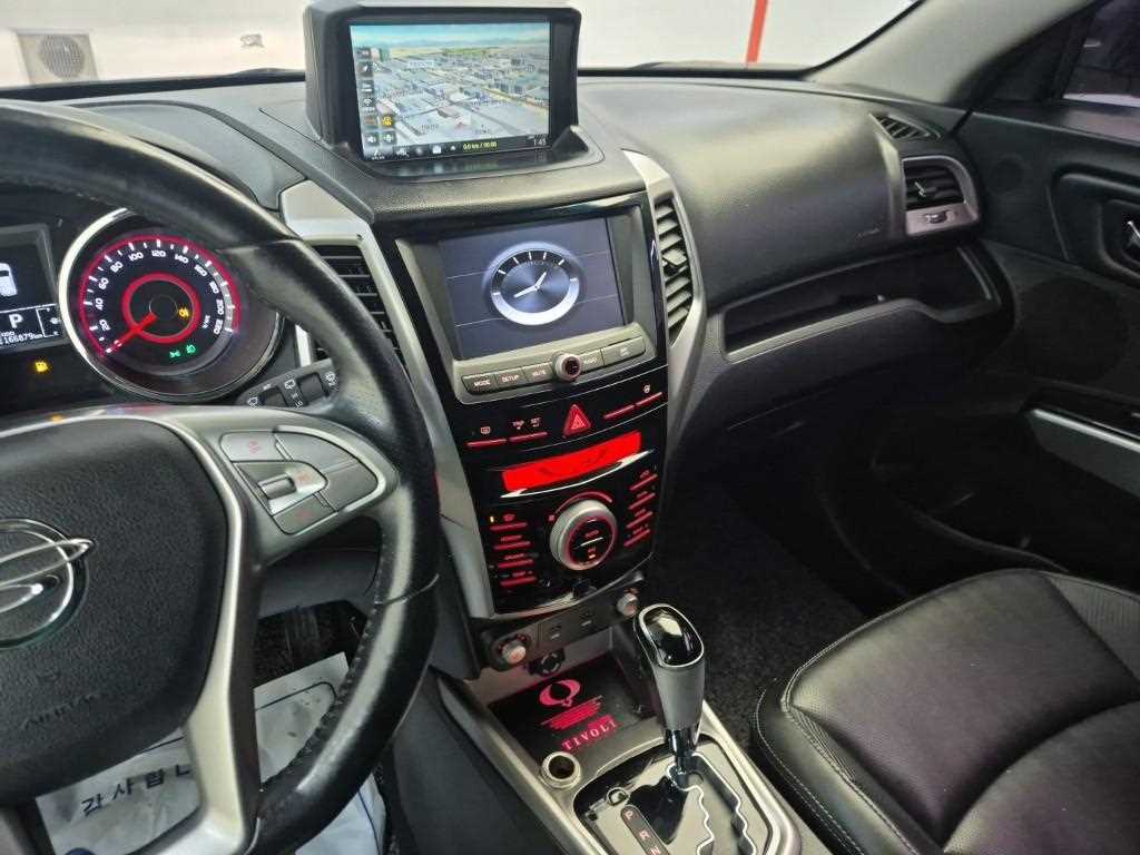 Ssangyong Tivoli - Vista 10