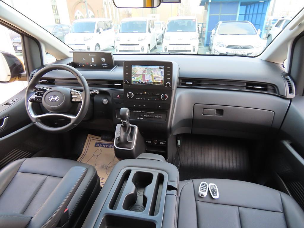 HYUNDAI Staria - Vista 5