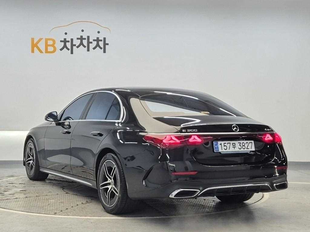 Mercedes Benz E class - Vista 2