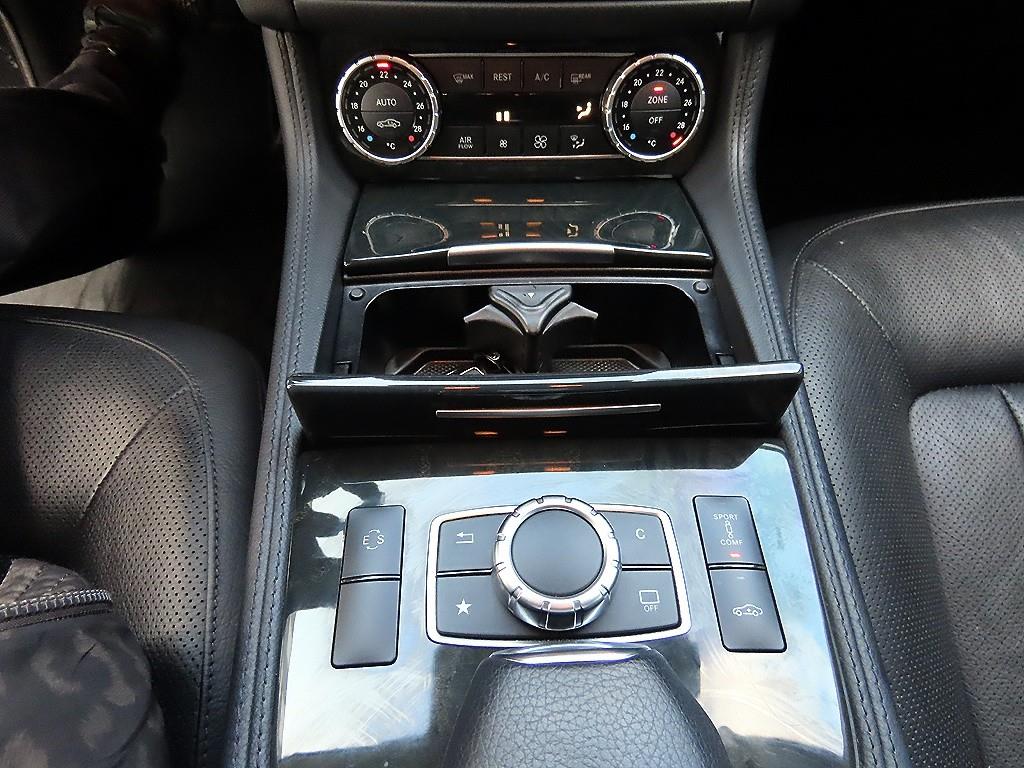 Mercedes Benz CLS Class - Vista 11