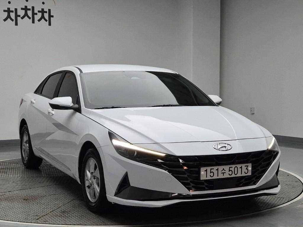 HYUNDAI Avante - Vista 4