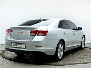 Chevrolet Malibu - Vista 8