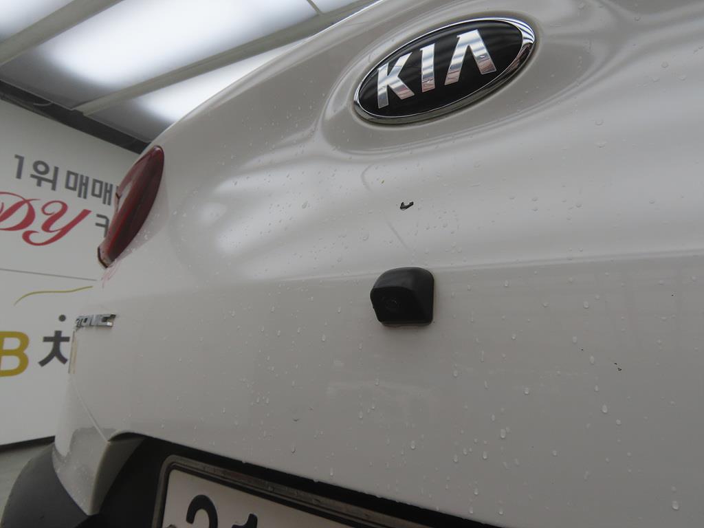 KIA Stonic 2020 Blanco - Importación desde Corea - HF Imports Iquique - Foto 19