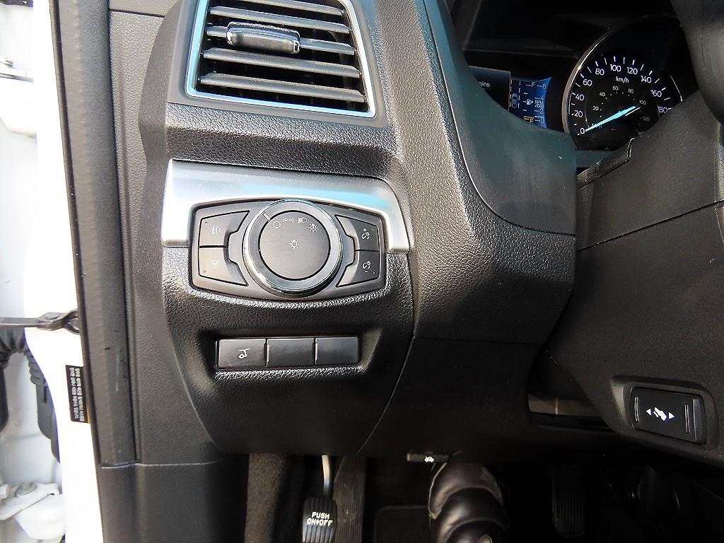 Ford Explorer - Vista 12