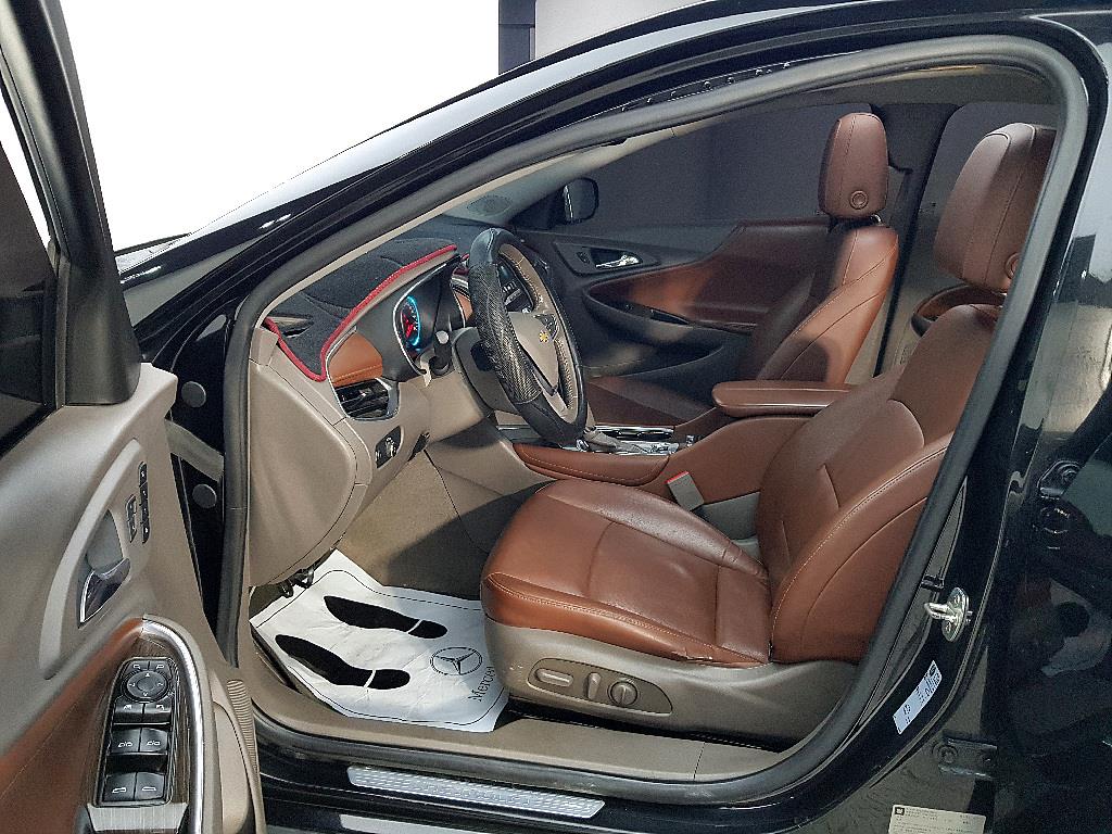 Chevrolet Malibu - Vista 8