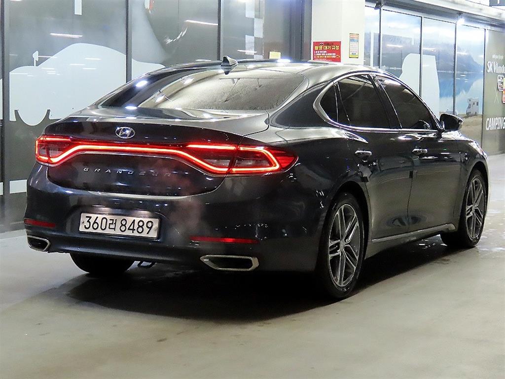 HYUNDAI Grandeur - Vista 4