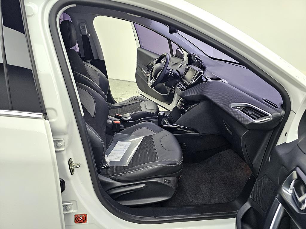 Peugeot 2008 - Vista 11