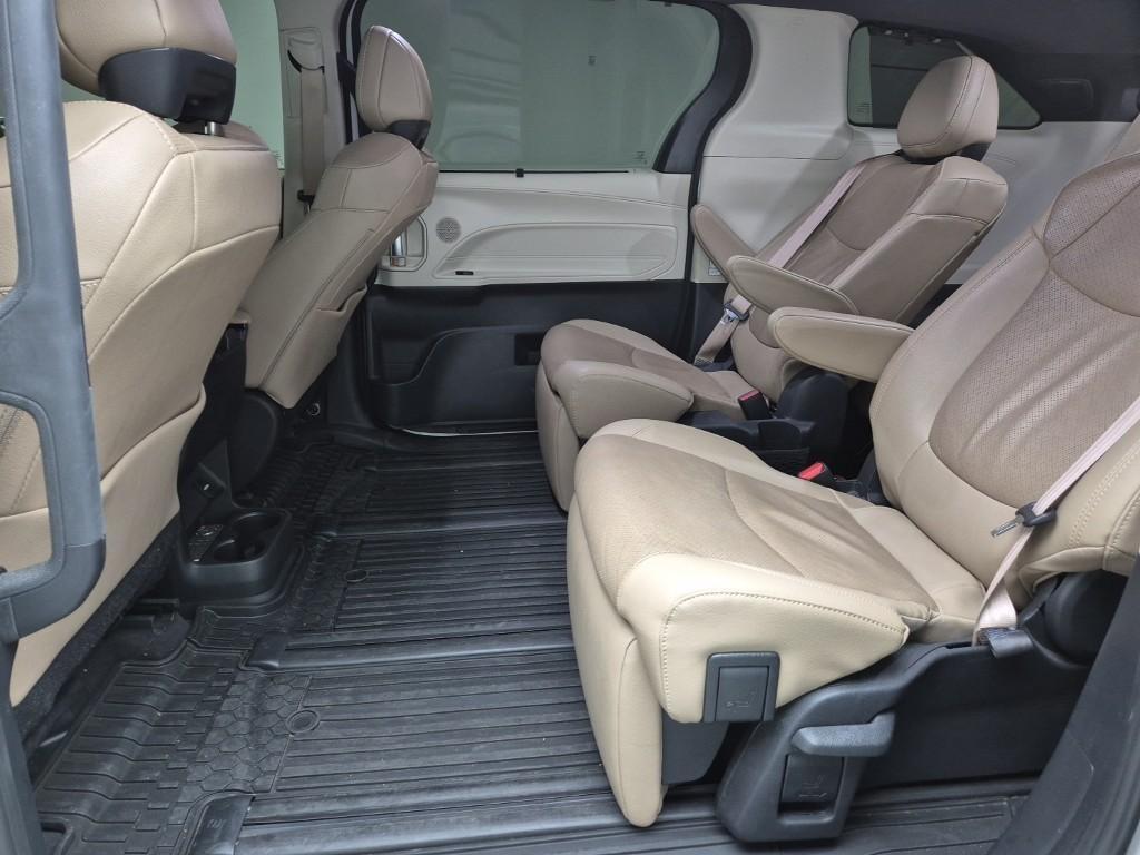 Toyota Siena - Vista 10