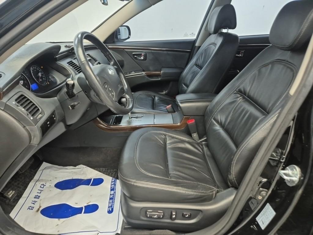 HYUNDAI Grandeur - Vista 11