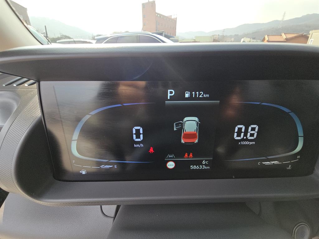 HYUNDAI Casper - Vista 10