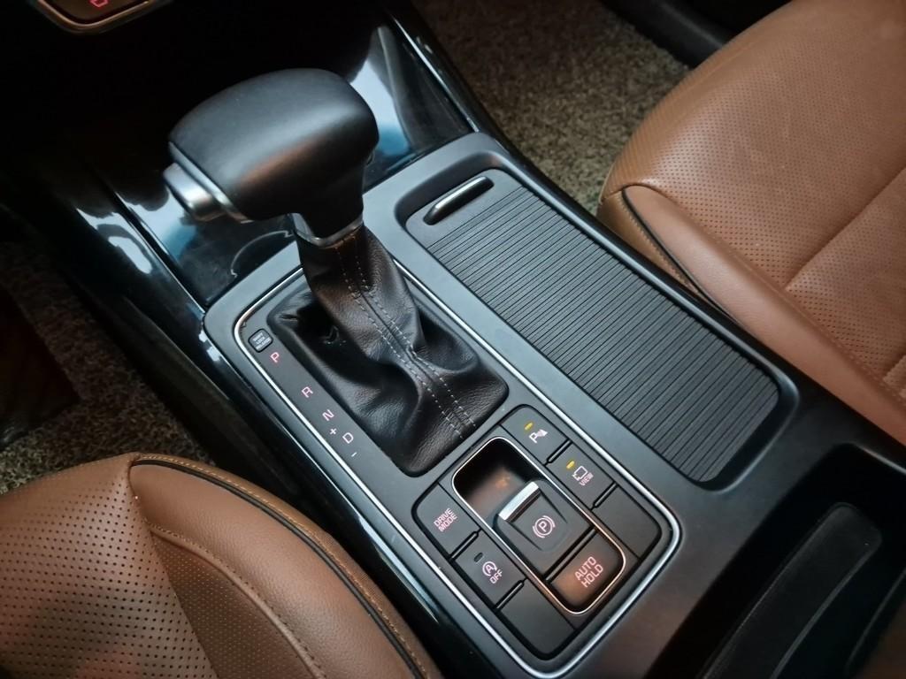 KIA Sorento - Vista 8