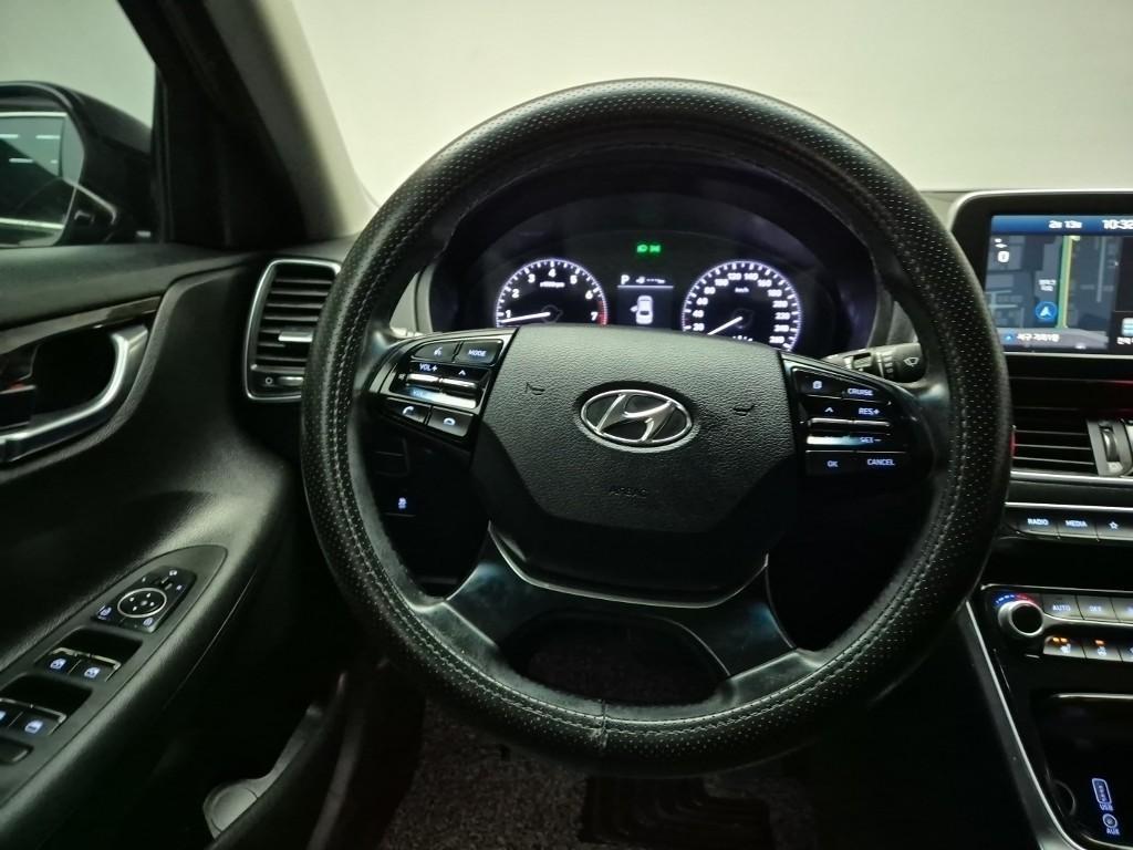 HYUNDAI Grandeur - Vista 9