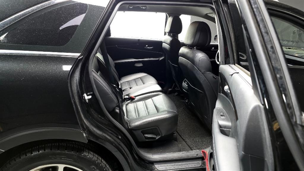 KIA Sorento - Vista 11