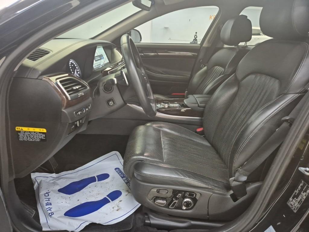 Genesis EQ900 - Vista 11