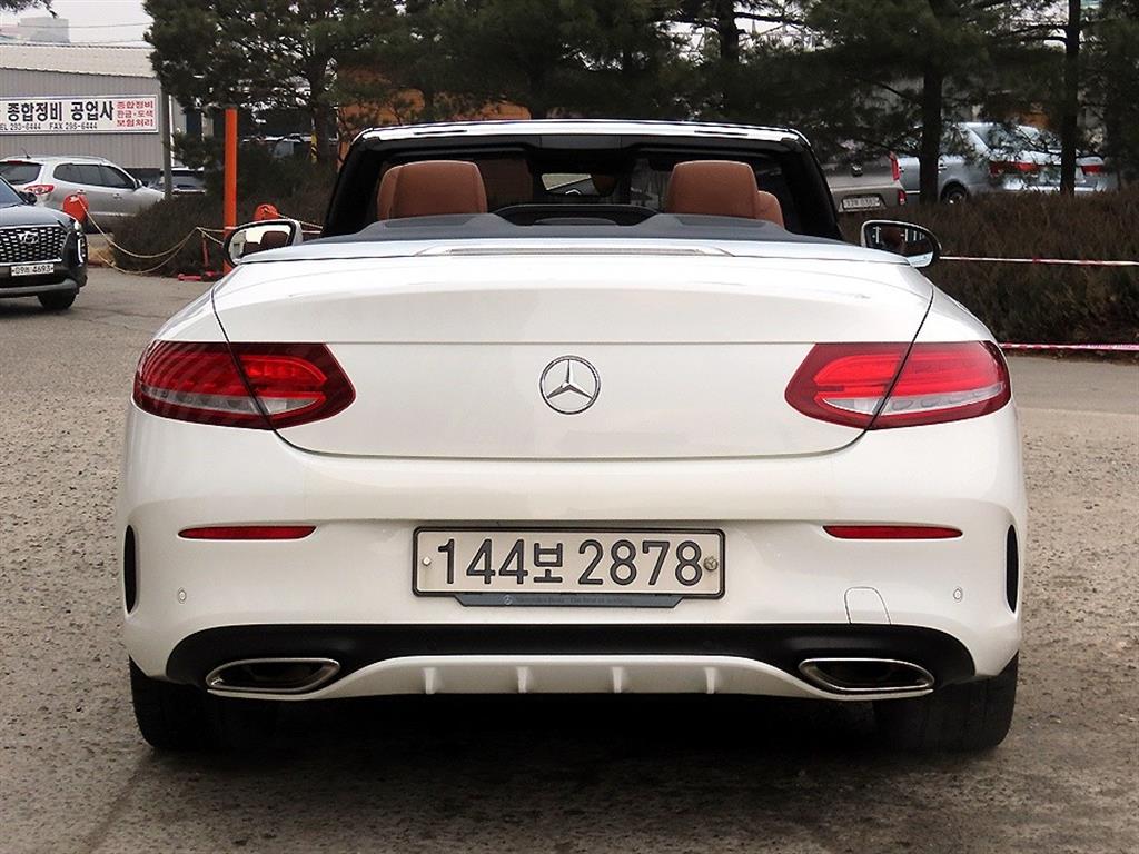 Mercedes Benz C Class - Vista 8