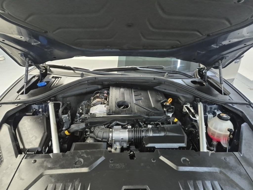 Genesis GV70 - Vista 5