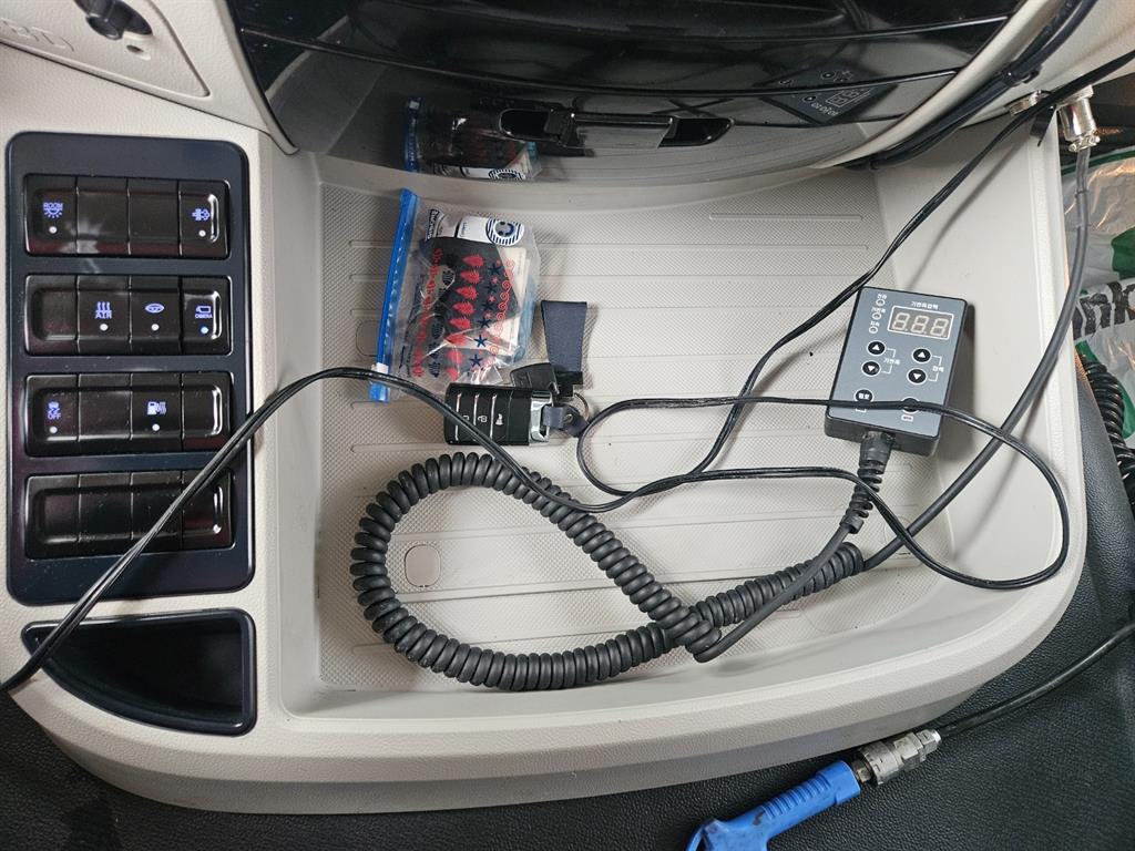 medium and large cargo truck - Vista 12