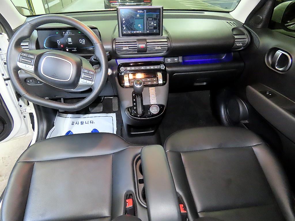 HYUNDAI Casper - Vista 10