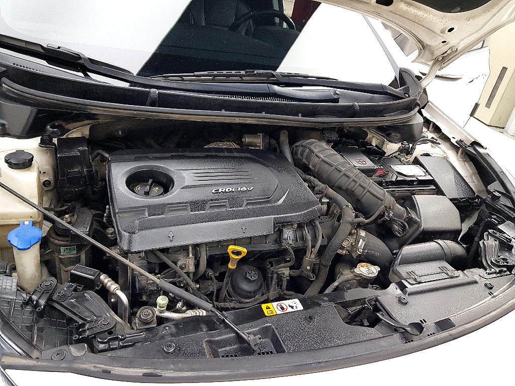 HYUNDAI i30 - Vista 6