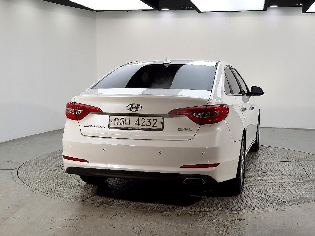 HYUNDAI Sonata - Vista 3