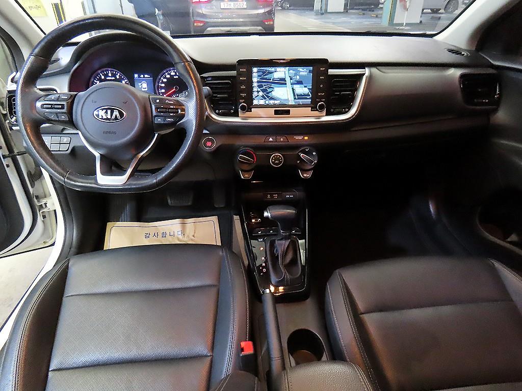 KIA Stonic - Vista 10