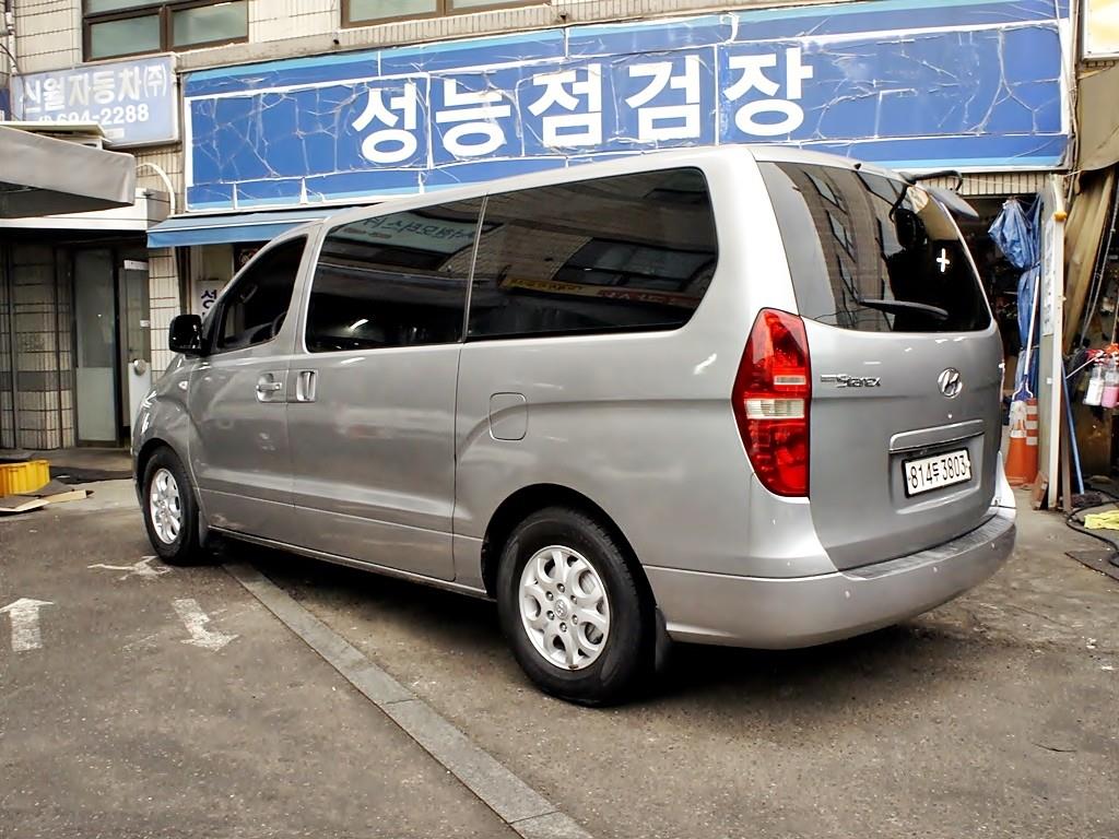 HYUNDAI Starex - Vista 6