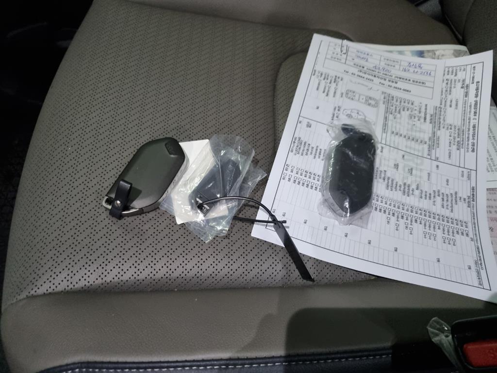 KIA Carnival 2025 Gris - Importación desde Corea - HF Imports Iquique - Foto 18