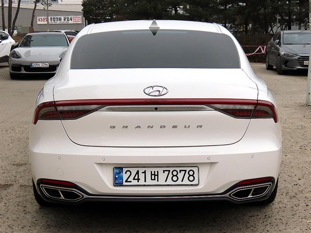 HYUNDAI Grandeur - Vista 4