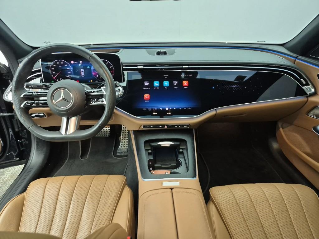 Mercedes Benz E class - Vista 5