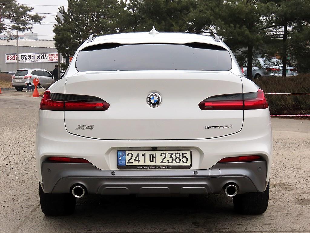 BMW X4 - Vista 4